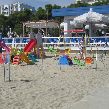 Hotel Clipper Giulianova Buitenkant foto