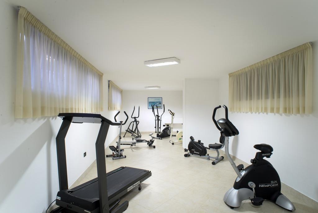 Hotel Clipper Giulianova Buitenkant foto