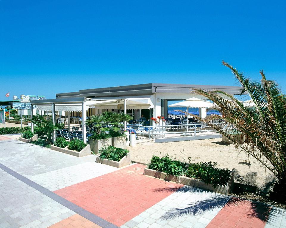 Hotel Clipper Giulianova Buitenkant foto