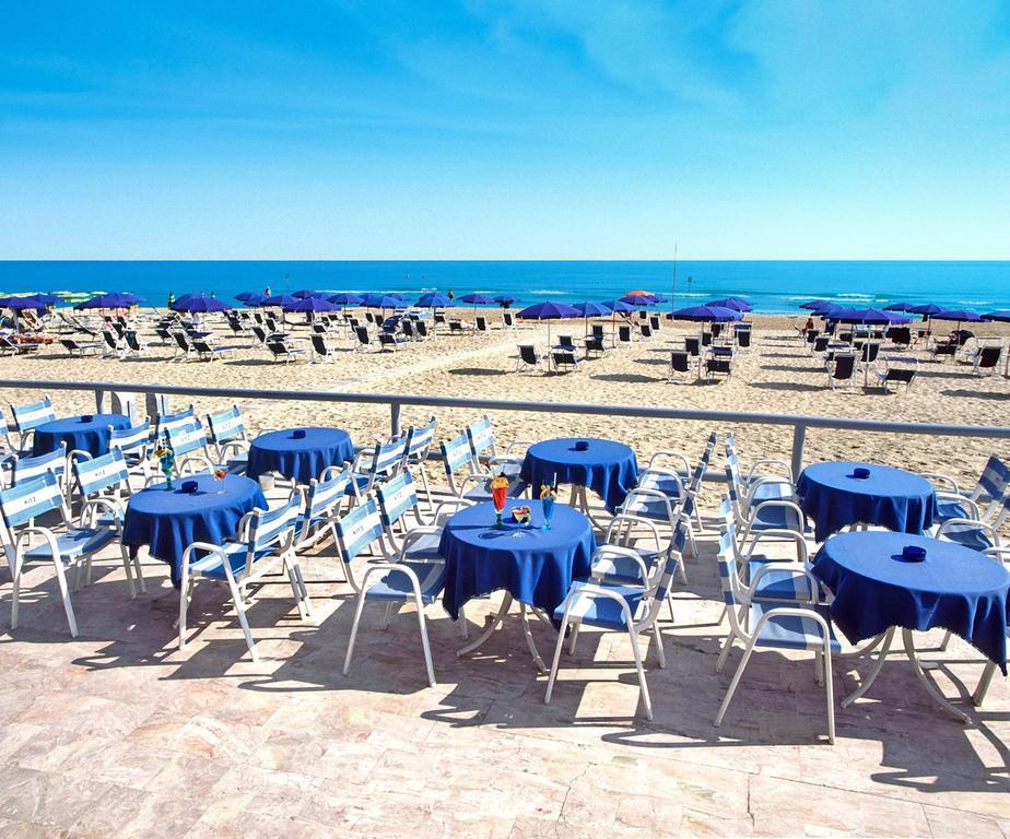 Hotel Clipper Giulianova Buitenkant foto