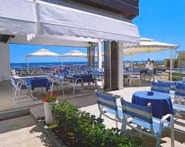 Hotel Clipper Giulianova Buitenkant foto
